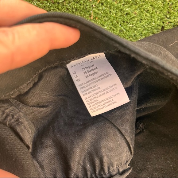 🆕 Women’s American Eagle Distressed Curvy Hi-Rise Jegging - Picture 4 of 4